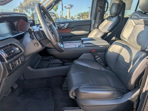 Used 2024 Lincoln Navigator Reserve image 25