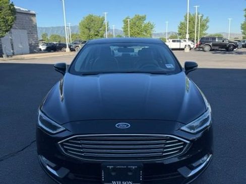Used 2017 Ford Fusion SE w/ Fusion SE Technology Package AWD/4WD image 3