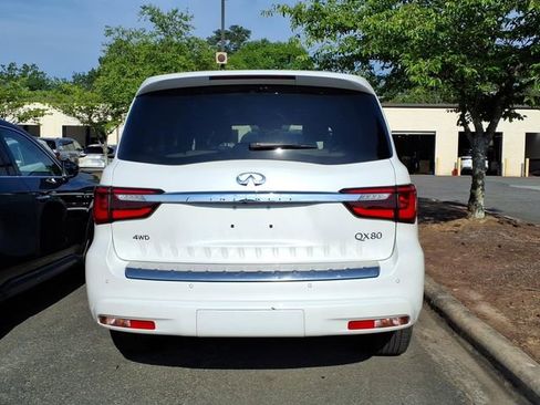 Certified 2024 INFINITI QX80 Sensory w/ Cargo Package AWD/4WD image 6