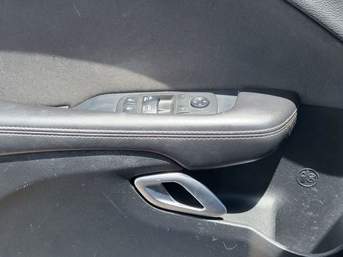 Used 2019 Dodge Challenger SXT RWD image 12