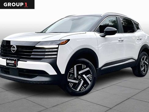 New 2026 Nissan Kicks SV image 1