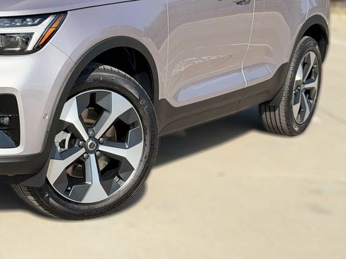 New 2026 Volvo XC40 B5 Plus w/ Protection Package Premier AWD/4WD image 7