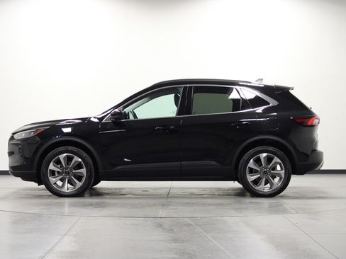 Used 2025 Ford Escape Platinum image 7