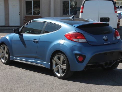 Used 2016 Hyundai Veloster Rally Edition FWD image 5