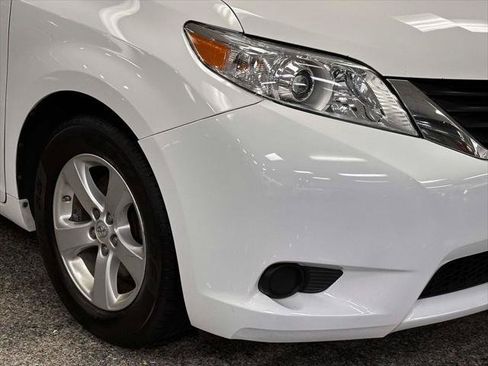 Used 2013 Toyota Sienna LE FWD image 8
