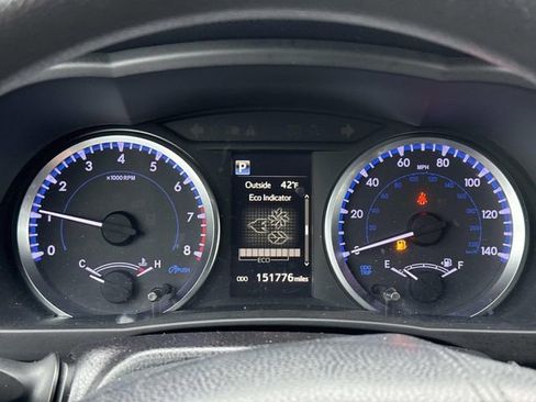 Used 2019 Toyota Highlander LE image 27