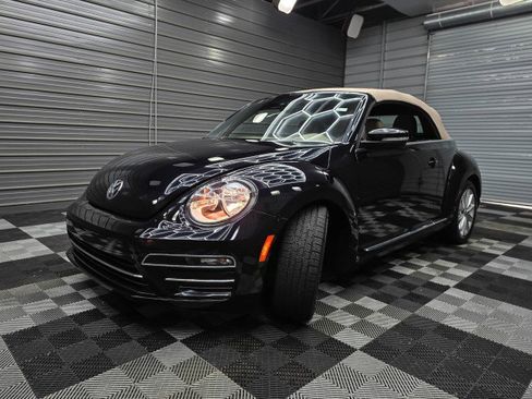 Used 2018 Volkswagen Beetle 2.0T S w/ Style & Comfort Package FWD image 36