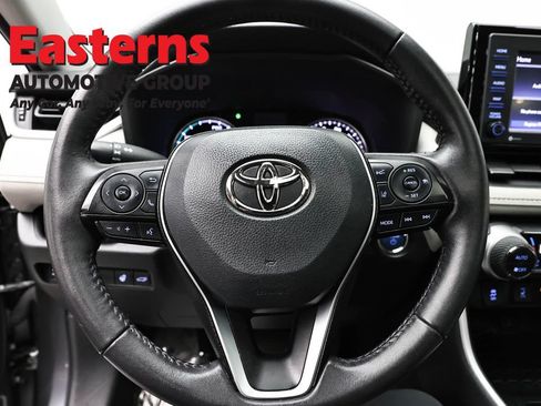 Used 2022 Toyota RAV4 XLE w/ Convenience Package AWD/4WD image 10