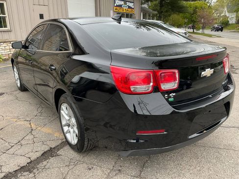 Used 2016 Chevrolet Malibu LT w/ Power Convenience Package FWD image 3