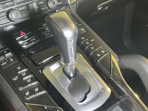 Used 2015 Porsche Cayenne S AWD/4WD image 31
