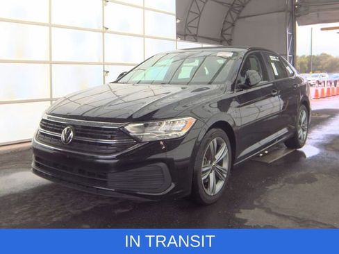 Used 2024 Volkswagen Jetta SE FWD image 1