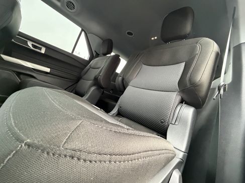 Used 2023 Ford Explorer XLT image 26