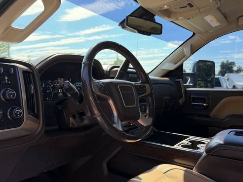 Used 2018 GMC Sierra 3500 Denali w/ Duramax Plus Package AWD/4WD image 15