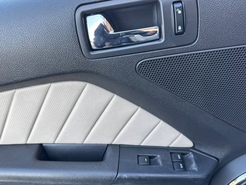 Used 2013 Ford Mustang Premium image 13