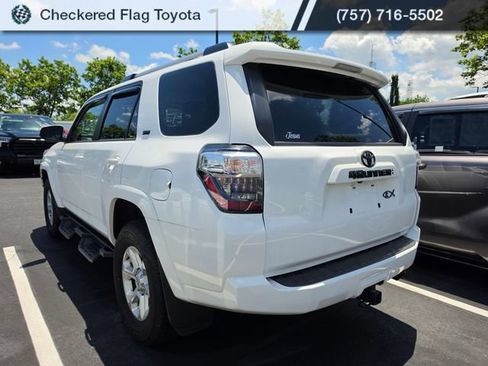 Used 2024 Toyota 4Runner SR5 Premium w/ Moonroof Package AWD/4WD image 4