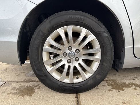 Used 2017 Toyota Sienna XLE image 27