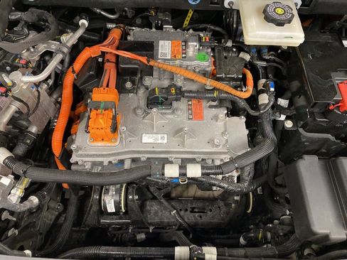 Used 2024 Chevrolet Equinox EV LT w/ Active Safety Package 3 image 4