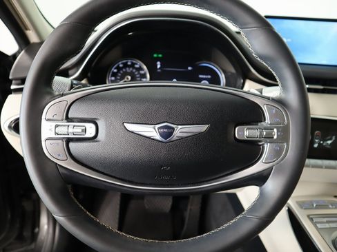 Used 2024 Genesis GV70 2.5T image 3