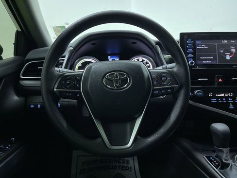 Used 2023 Toyota Camry LE image 19