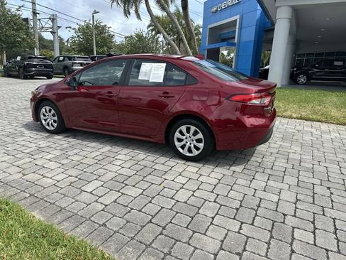 Used 2024 Toyota Corolla LE FWD image 32
