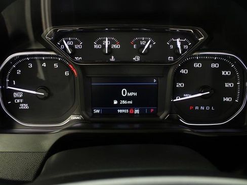 Used 2021 GMC Sierra 1500 SLT image 11