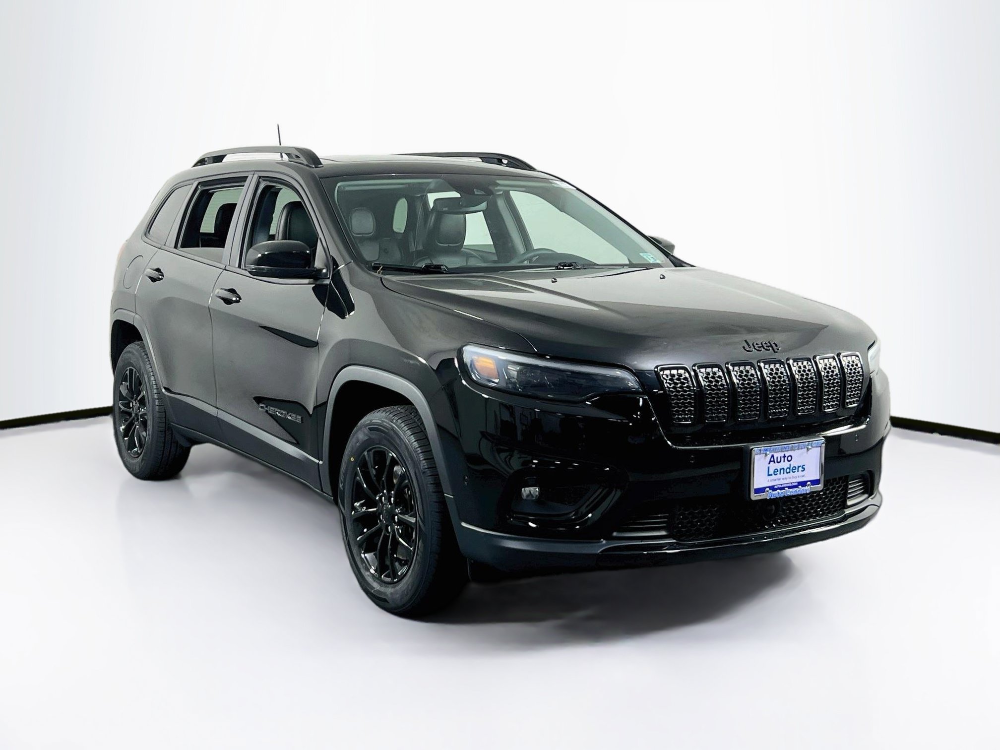 Used 2023 Jeep Cherokee Altitude Lux w/ Lux Elite Package AWD/4WD image 3