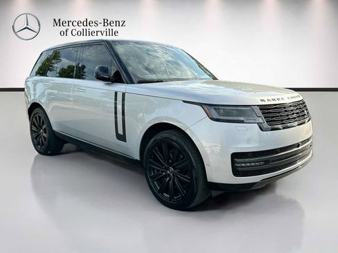 Used 2025 Land Rover Range Rover SE AWD/4WD image 3
