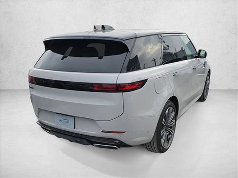New 2026 Land Rover Range Rover Sport Dynamic SE image 5