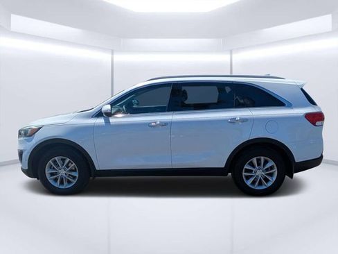 Used 2018 Kia Sorento FWD image 6