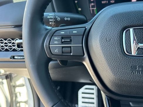 Used 2023 Honda Accord Sport image 15