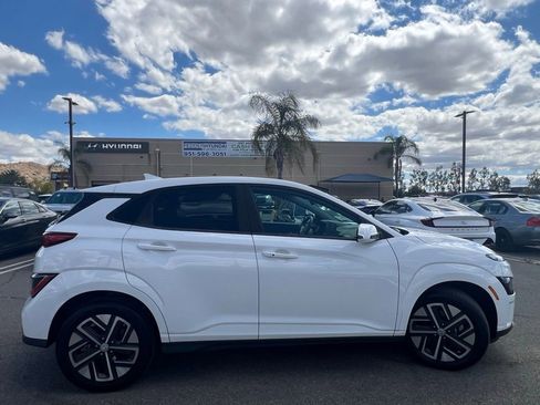 Certified 2023 Hyundai Kona SE image 8