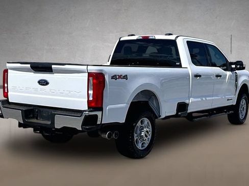 Used 2025 Ford F350 XLT AWD/4WD image 2