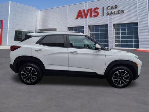 Used 2025 Chevrolet TrailBlazer LT AWD/4WD image 5