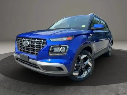 Used 2023 Hyundai Venue SEL w/ Cargo Package