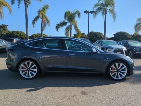 Used 2019 Tesla Model 3 Performance image 4