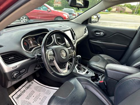 Used 2016 Jeep Cherokee Trailhawk w/ Cold Weather Group image 10