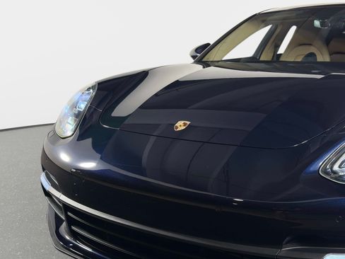 Used 2017 Porsche Panamera 4 AWD/4WD image 11