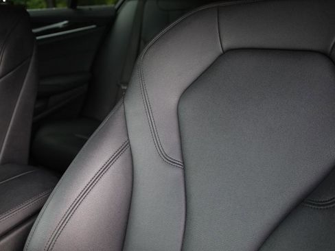Used 2019 BMW 530i w/ Convenience Package RWD image 28