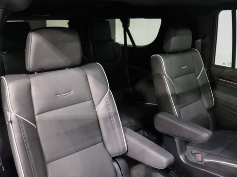 Used 2022 Cadillac Escalade ESV Premium Luxury image 24