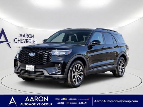Used 2025 Ford Explorer ST-Line w/ Premium Package RWD image 1