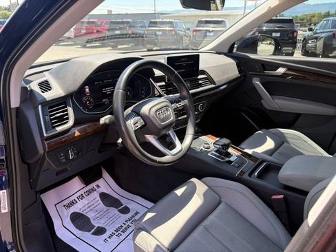 Used 2018 Audi Q5 2.0T Premium Plus w/ Premium Plus Package AWD/4WD image 3