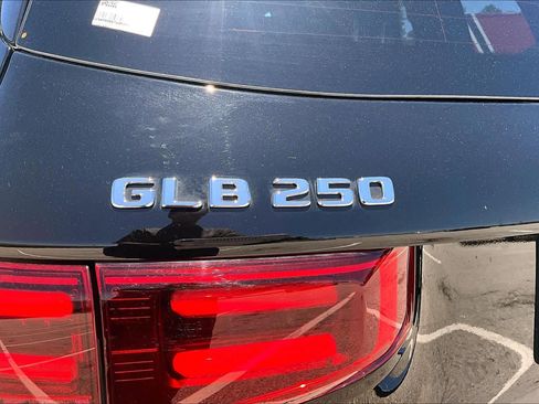 Certified 2026 Mercedes-Benz GLB 250 image 10