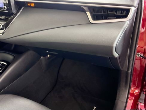 Used 2022 Toyota Corolla LE FWD image 33