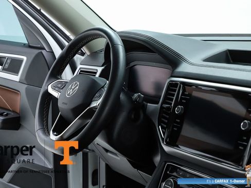Used 2023 Volkswagen Atlas SE w/ Panoramic Sunroof Package AWD/4WD image 35