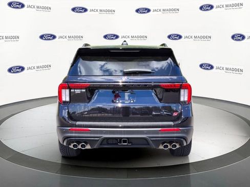 Certified 2025 Ford Explorer ST AWD/4WD image 4