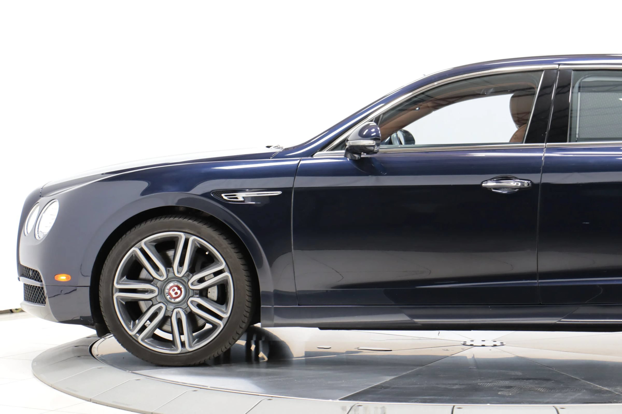 Used 2016 Bentley Flying Spur V8 AWD/4WD image 4