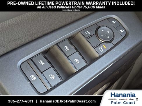 Used 2026 Nissan Pathfinder S FWD image 25