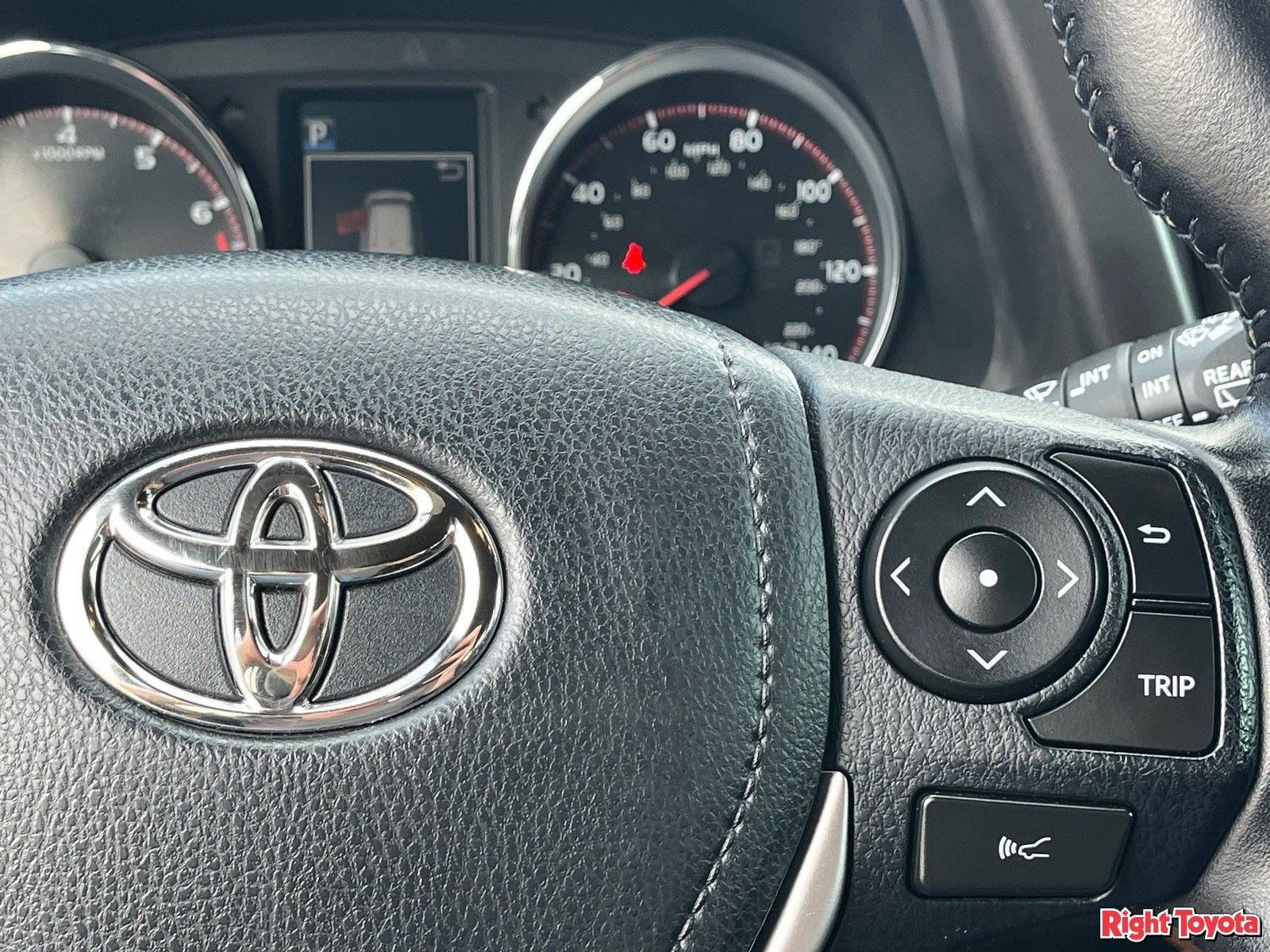 Certified 2017 Toyota RAV4 SE FWD image 24