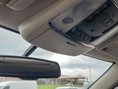 Used 2012 Jeep Grand Cherokee Laredo w/ Laredo E Group AWD/4WD image 19
