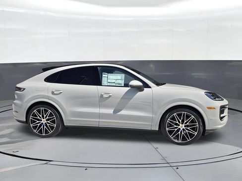 New 2026 Porsche Cayenne Coupe AWD/4WD image 7
